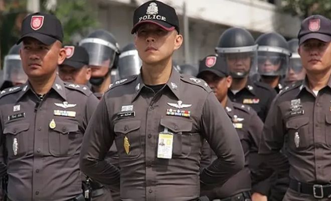 泰国警察突发事件，泰国警察抓人 