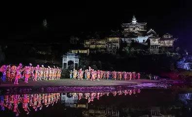 恩施夜间探秘，超炫攻略，让你玩转不夜城！