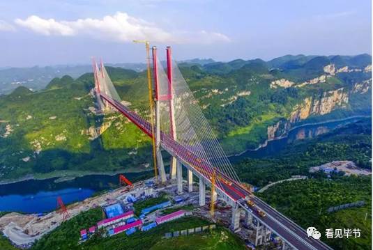 世界跨海跨河桥梁排名大揭秘，雄伟壮丽，震撼心灵！